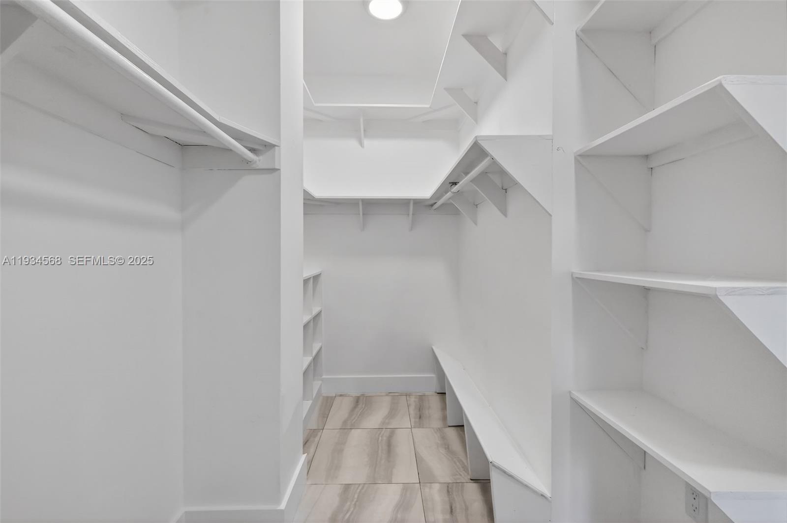 Photo of 21399 Marina Cove Cir (21399), Aventura, Florida, 33180 -