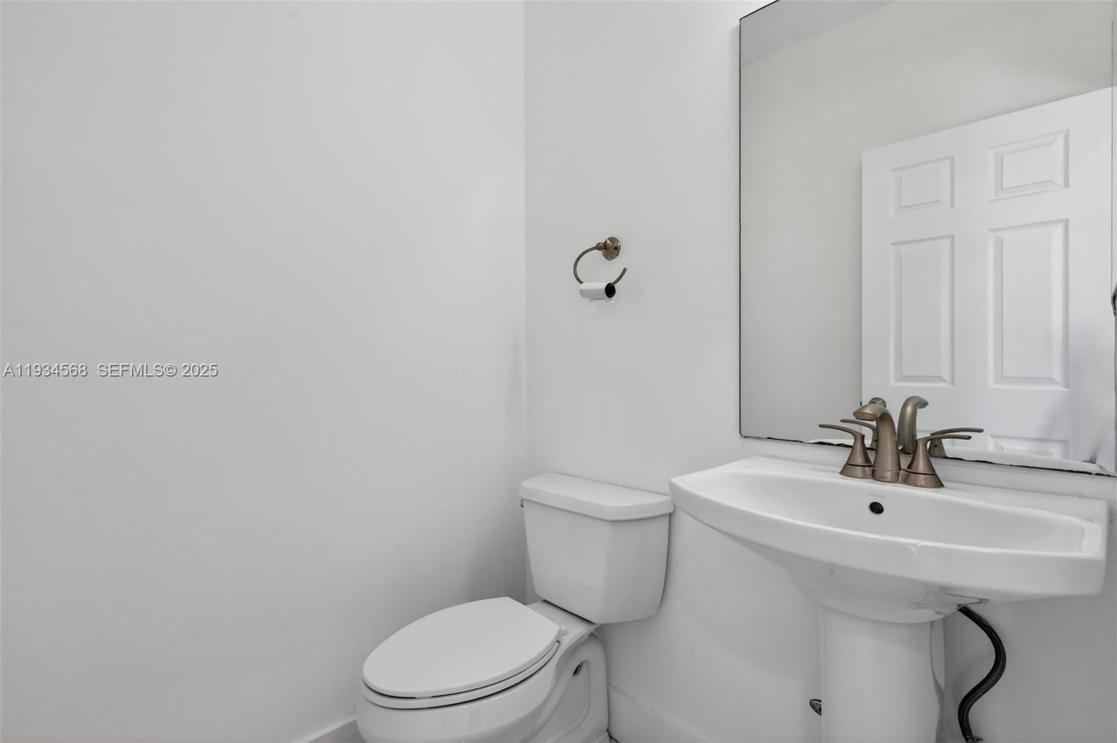 Photo of 21399 Marina Cove Cir (21399), Aventura, Florida, 33180 -