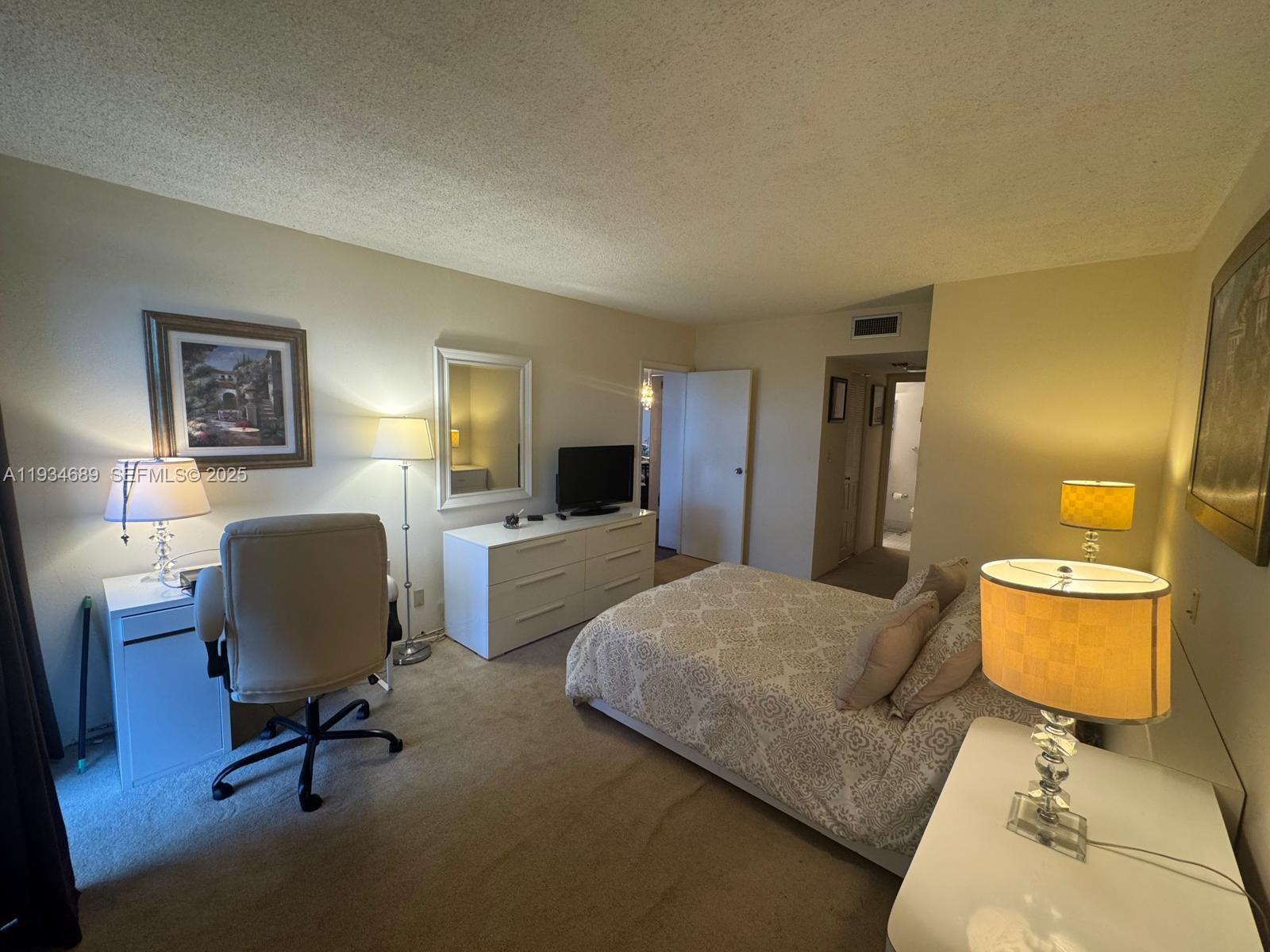 Photo of 20335 Country Club Dr  #1105, Aventura, Florida, 33180 - 