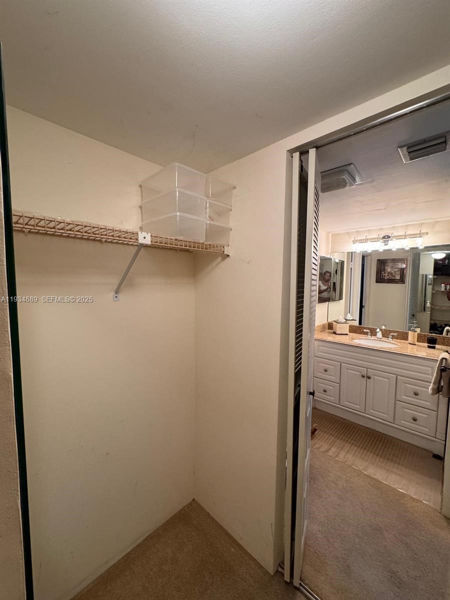 Photo of 20335 Country Club Dr  #1105, Aventura, Florida, 33180 - 