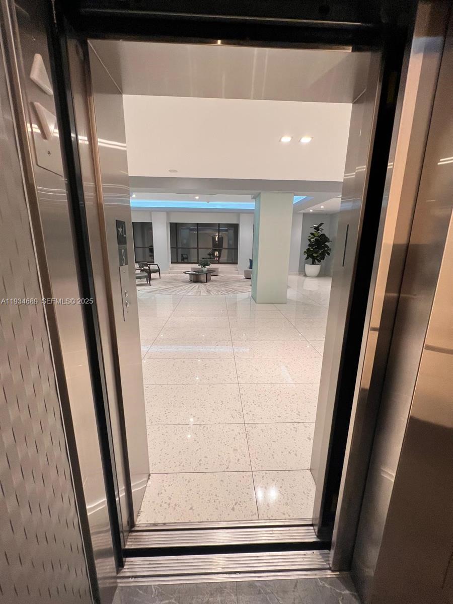 Photo of 20335 Country Club Dr  #1105, Aventura, Florida, 33180 - 