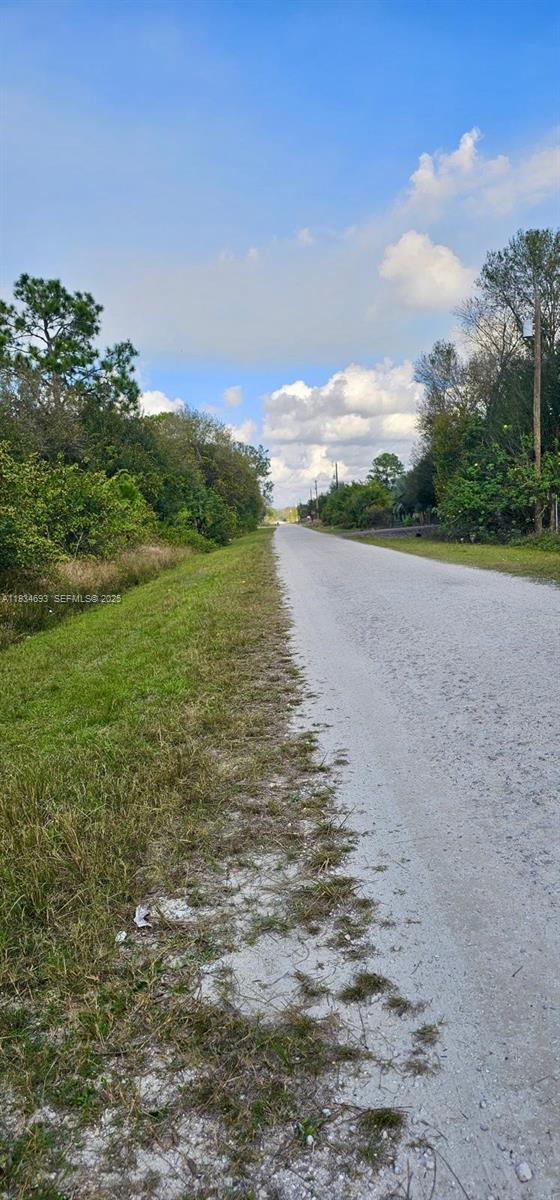   /   sq. ft. $ 2025-12-23 0 foto