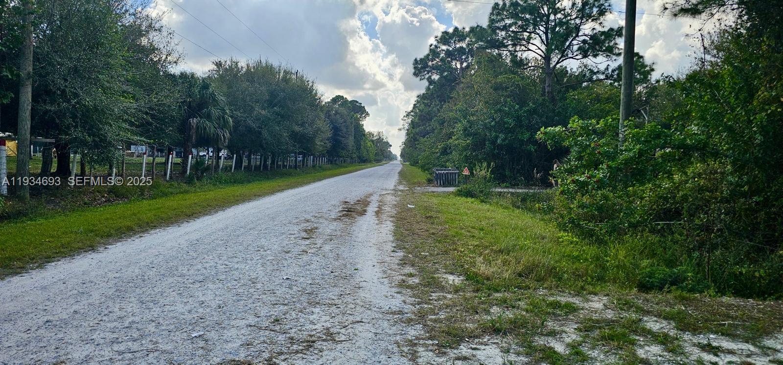   /   sq. ft. $ 2025-12-23 0 foto