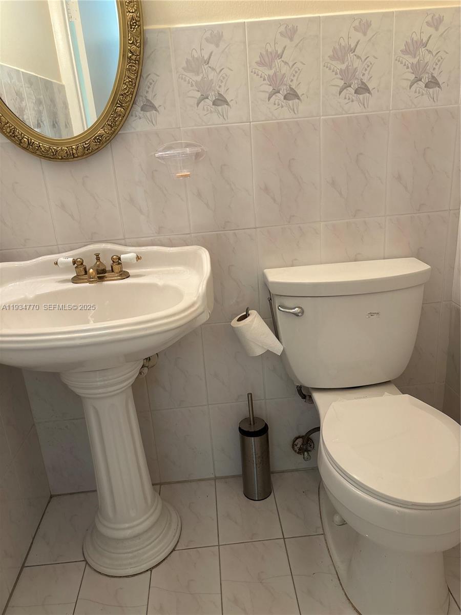 Photo of 1825 Ocean Dr #12, Hallandale Beach, Florida, 33009 -