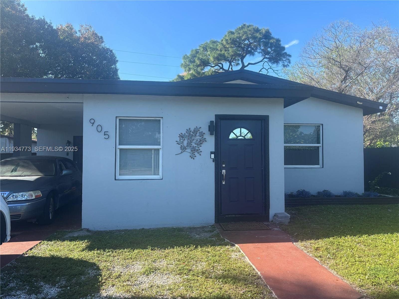 905 2 / 1 998 sq. ft. $ 2025-12-23 0 Photo