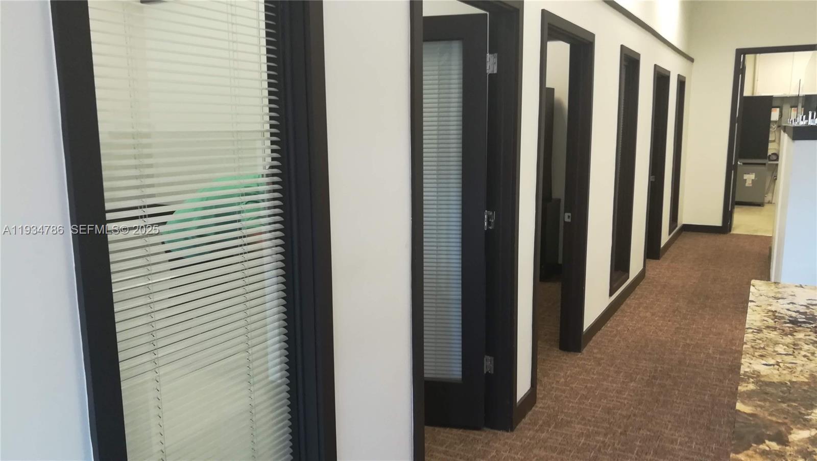 109  /   кв.футов $ 2026-01-26 0 Фото