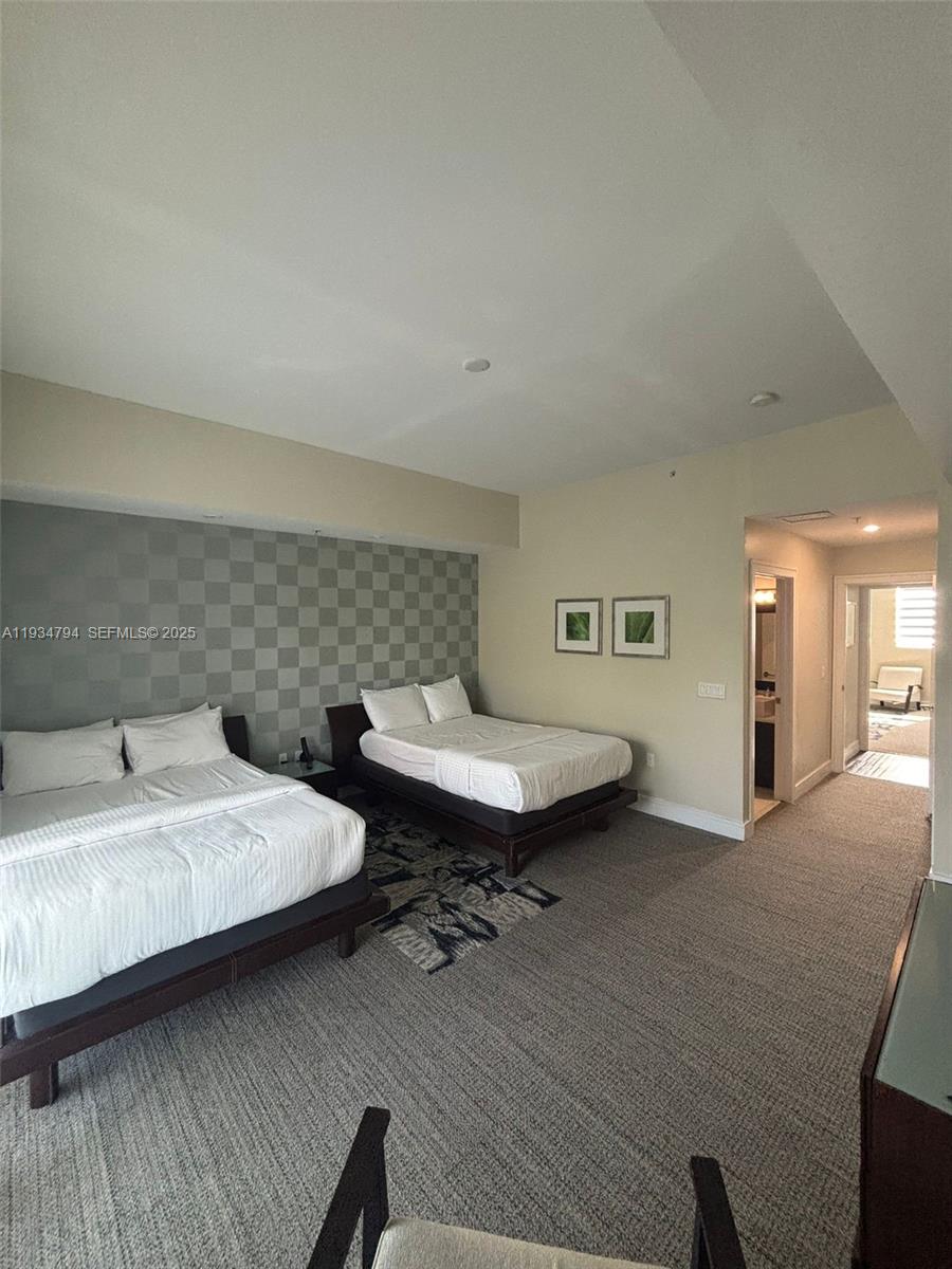 913 3 / 4 2070 sq. ft. $ 2025-12-23 0 foto