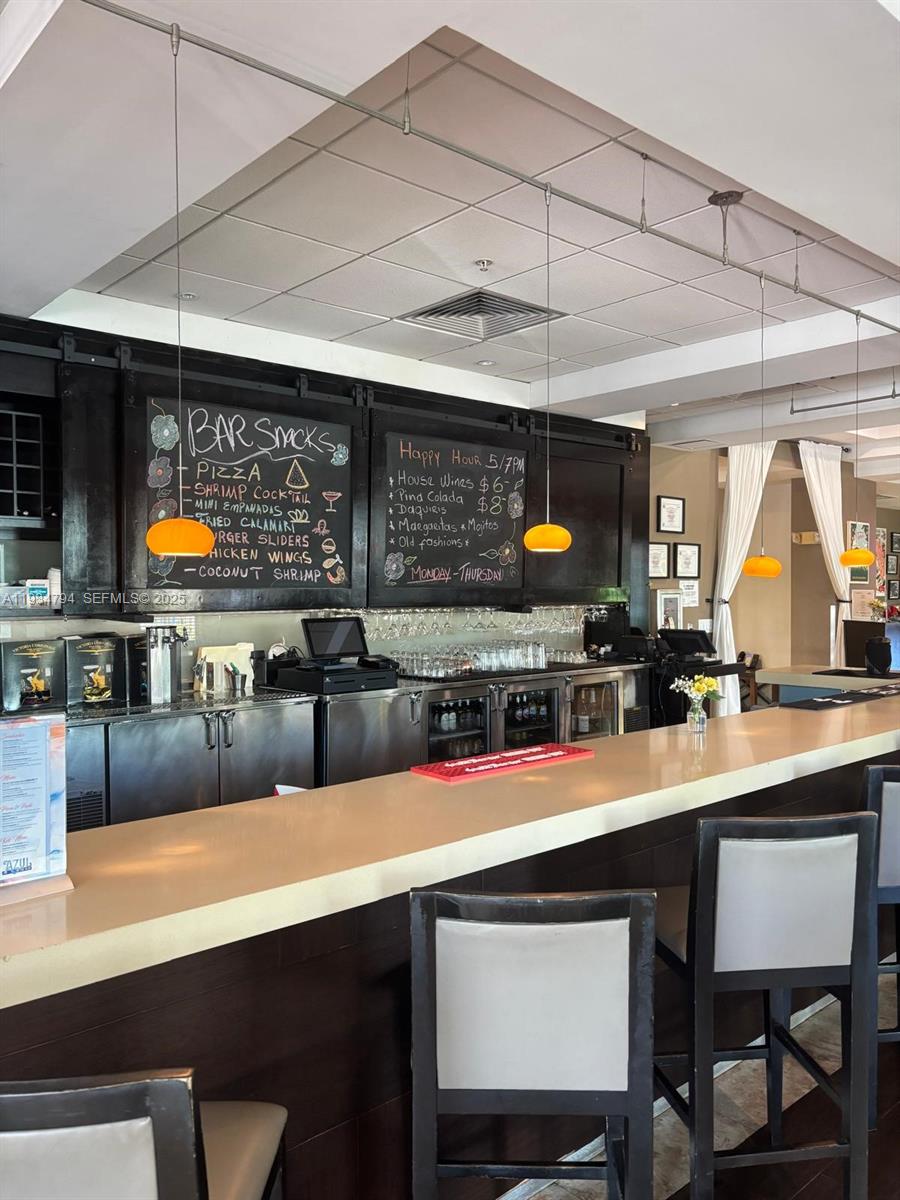 913 3 / 4 2070 sq. ft. $ 2025-12-23 0 foto