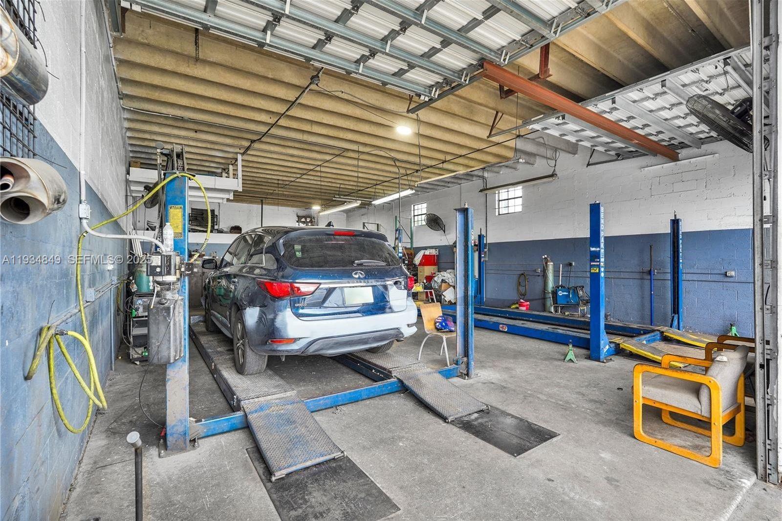   /   sq. ft. $ 2025-12-23 0 Photo