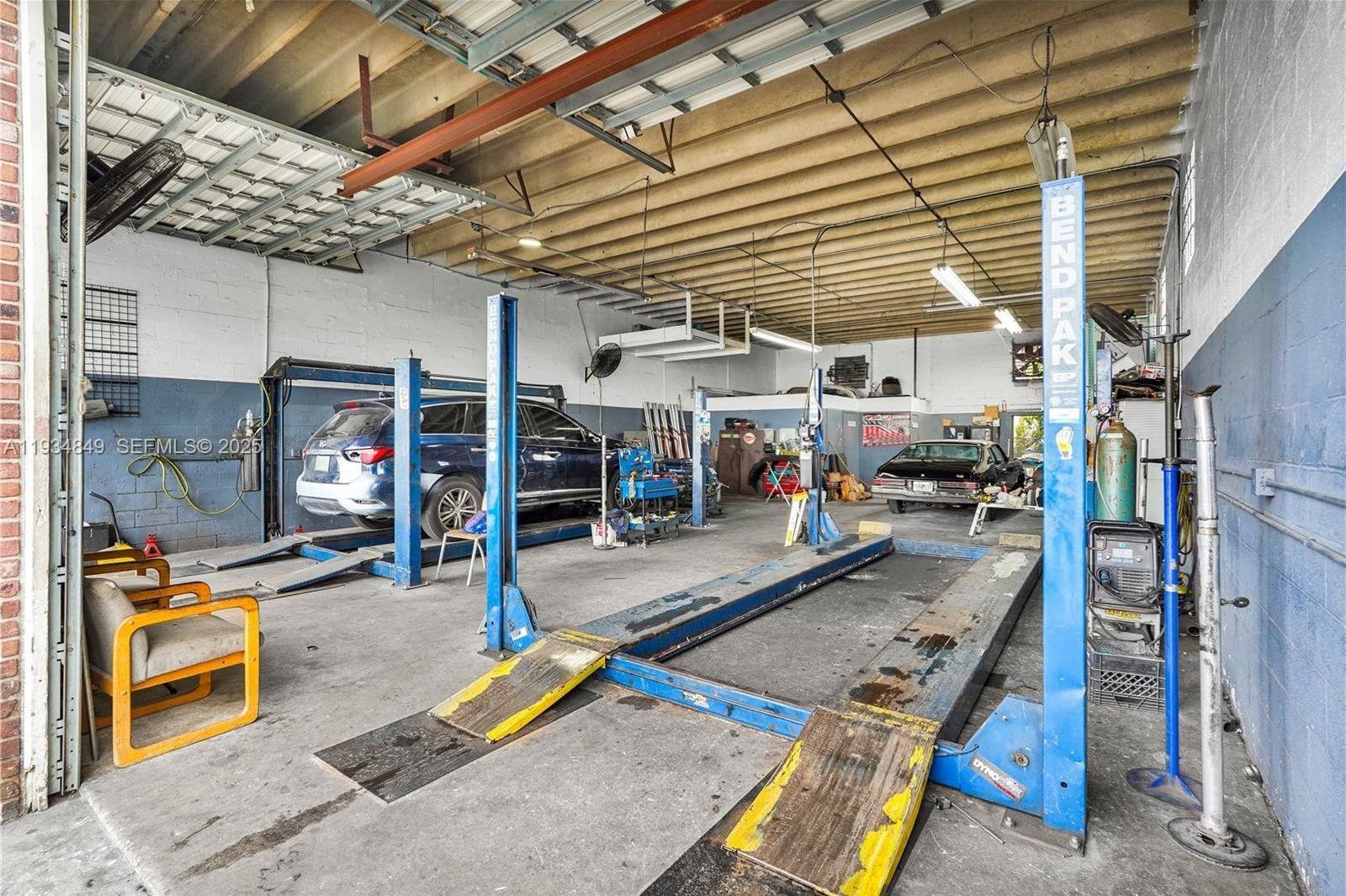   /   sq. ft. $ 2025-12-23 0 Photo