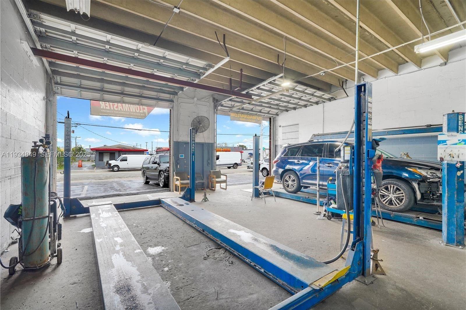   /   sq. ft. $ 2025-12-23 0 Photo