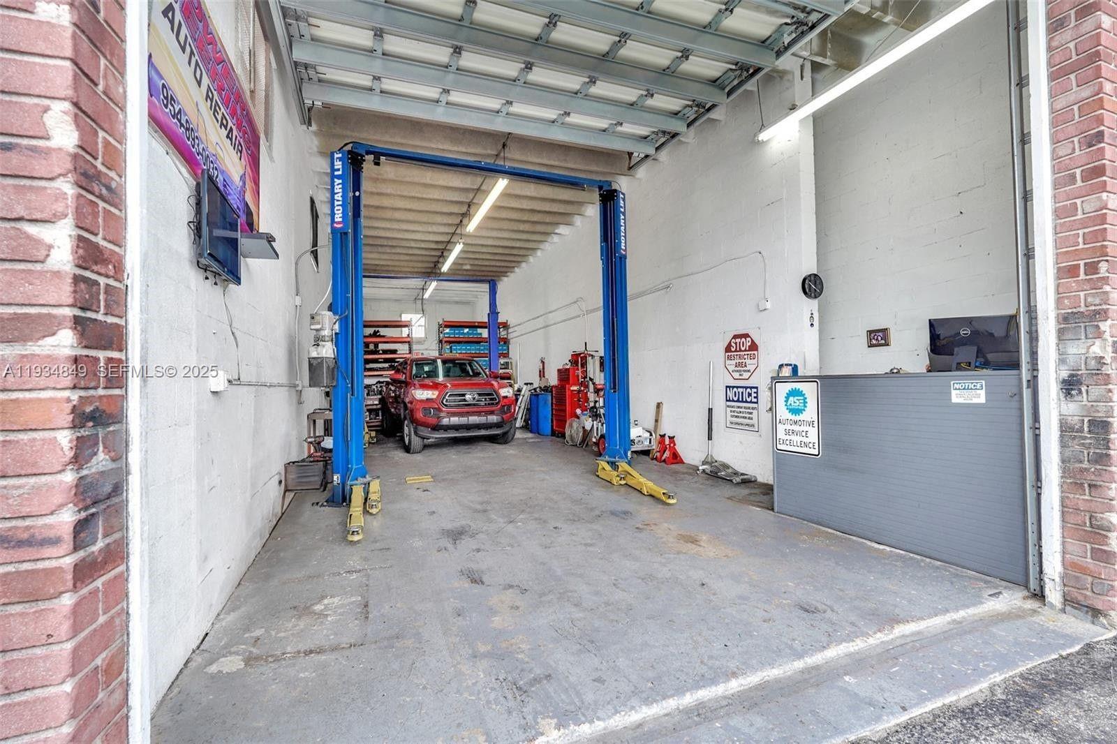   /   sq. ft. $ 2025-12-23 0 Photo