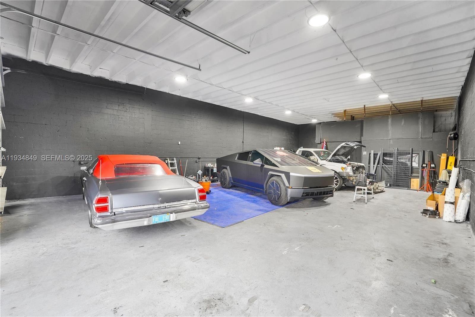   /   sq. ft. $ 2025-12-23 0 Photo