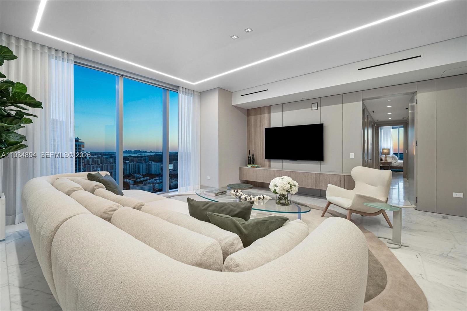 4003/4004 5 / 8 3252 sq. ft. $ 2025-12-23 0 Photo