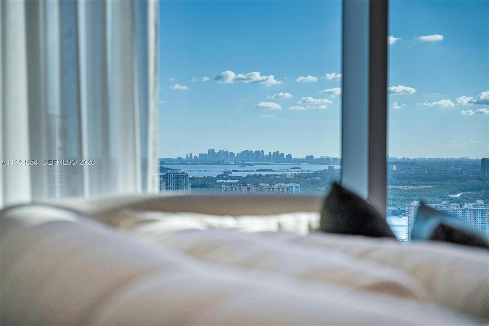 4003/4004 5 / 8 3252 sq. ft. $ 2025-12-23 0 Photo