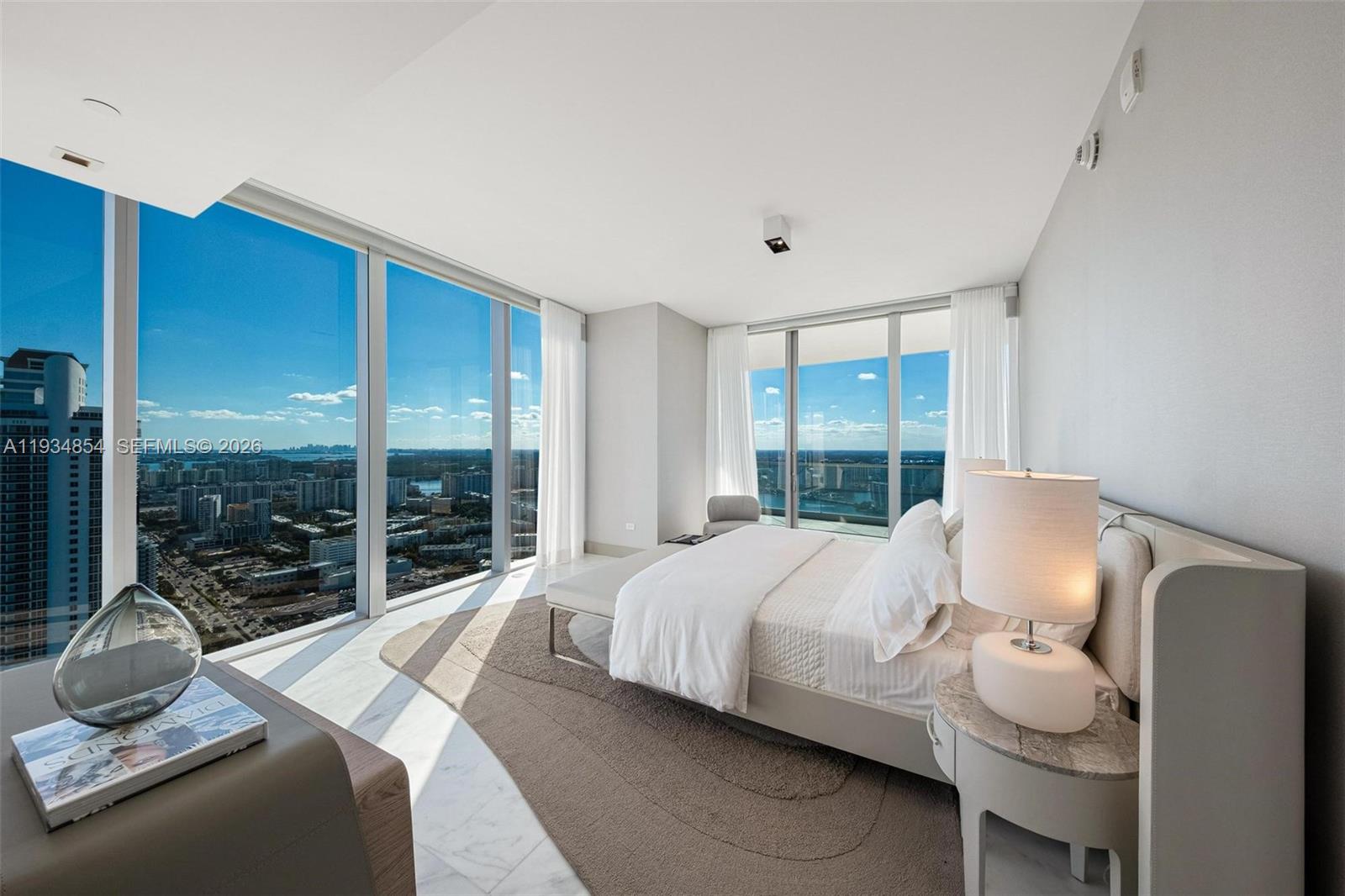 4003/4004 5 / 8 3252 sq. ft. $ 2025-12-23 0 Photo