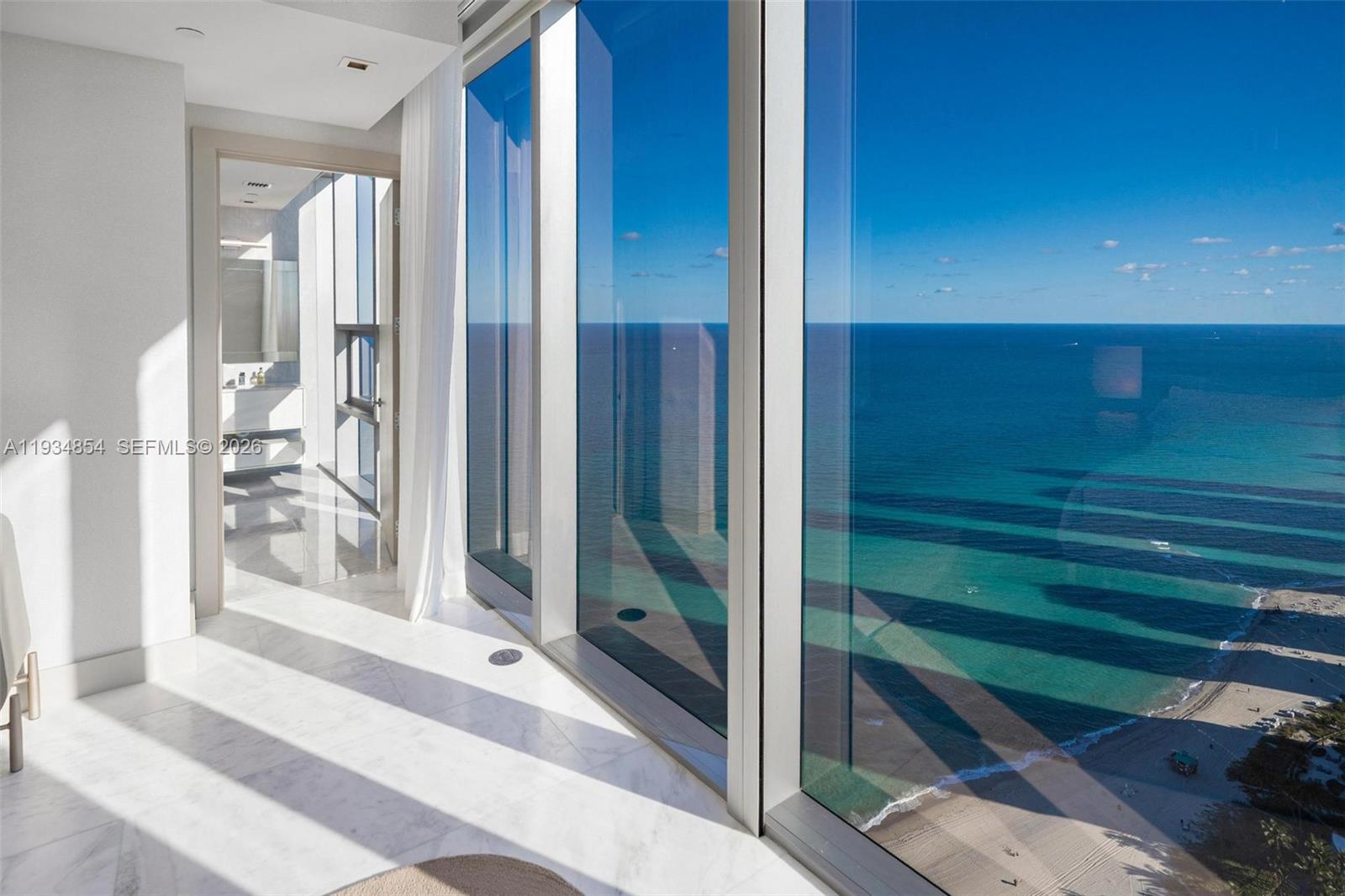 4003/4004 5 / 8 3252 sq. ft. $ 2025-12-23 0 Photo