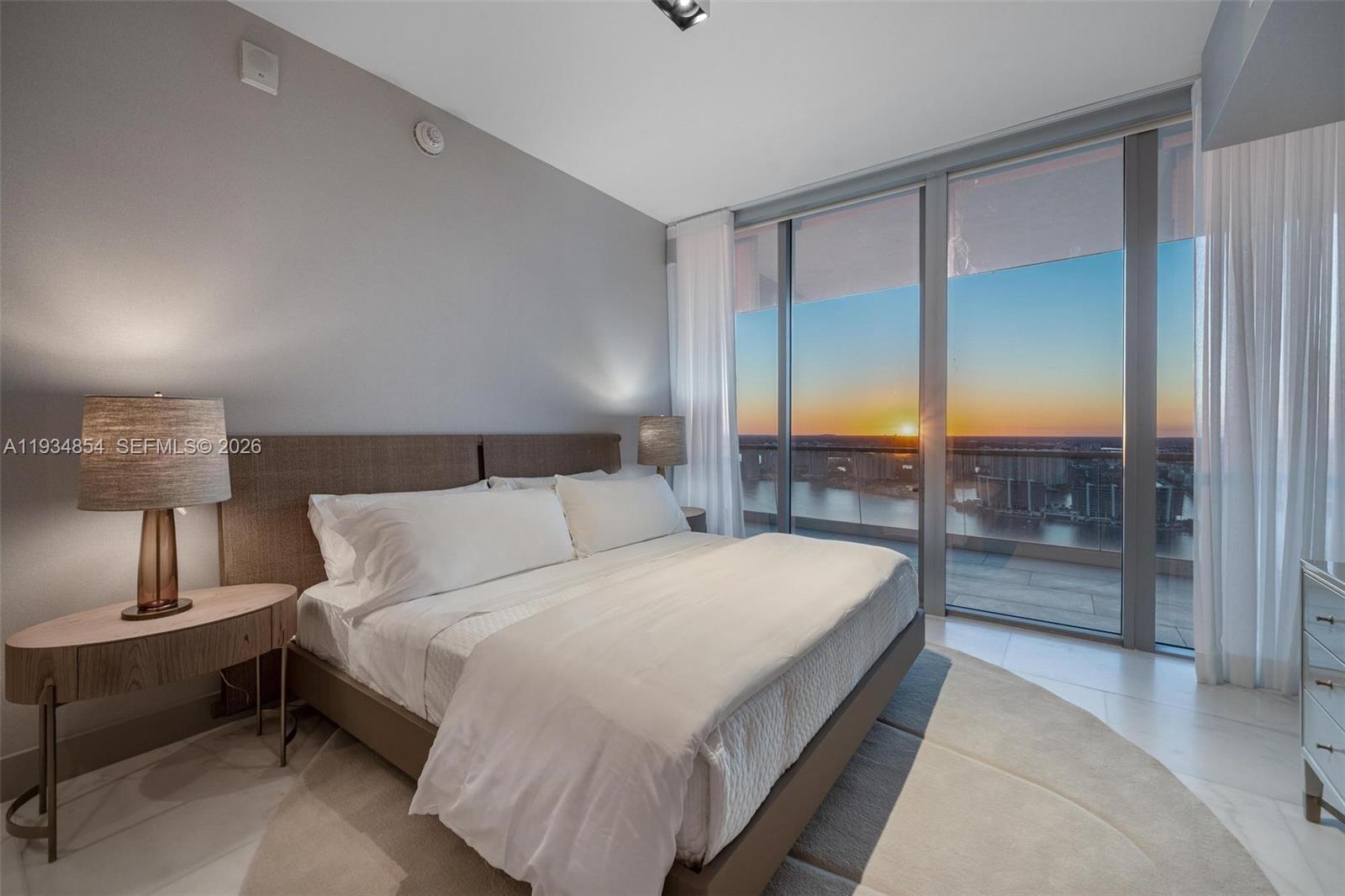 4003/4004 5 / 8 3252 sq. ft. $ 2025-12-23 0 Photo