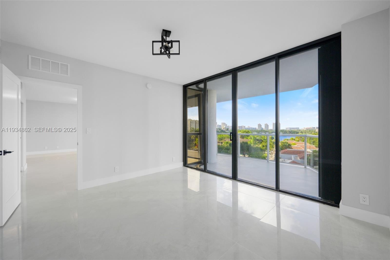 Photo of 20281 Country Club Dr  #501, Aventura, Florida, 33180 - 