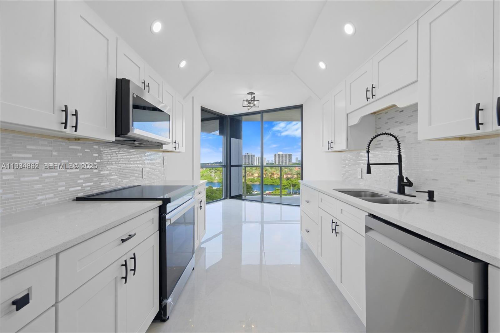 Photo of 20281 Country Club Dr  #501, Aventura, Florida, 33180 - 