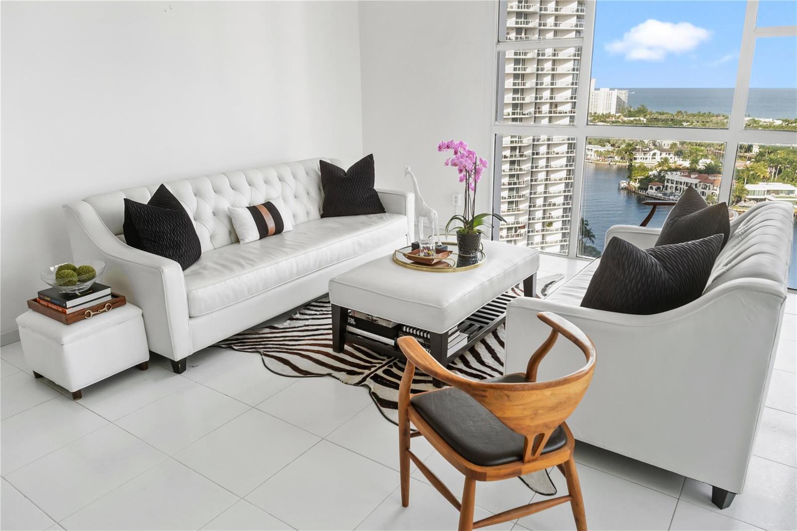 Photo of 20505 Country Club  #Ph33, Aventura, Florida, 33180 - Photo 6