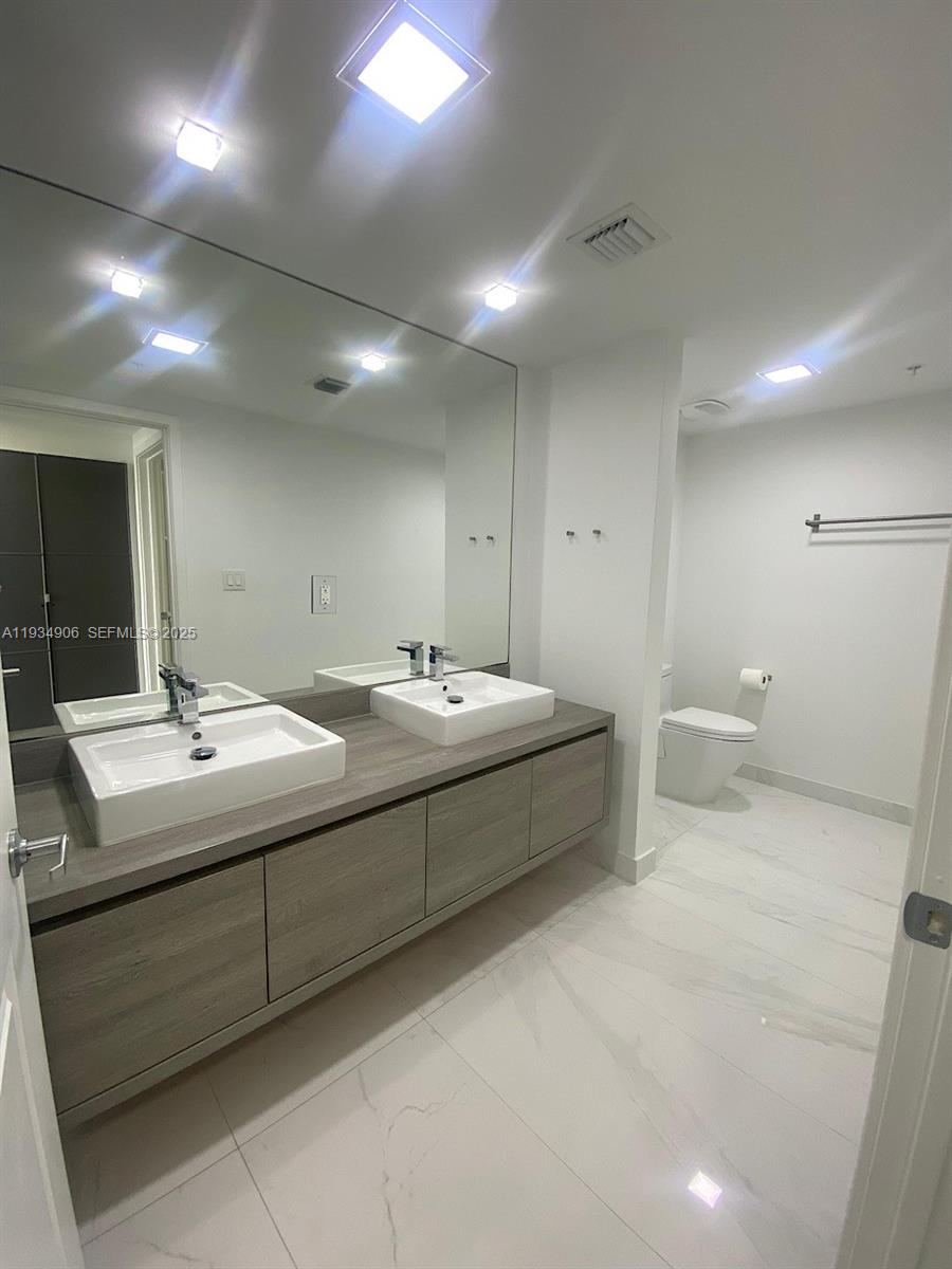 Photo of 400 Sunny Isles Blvd  #1616, Sunny Isles Beach, Florida, 33160 - 