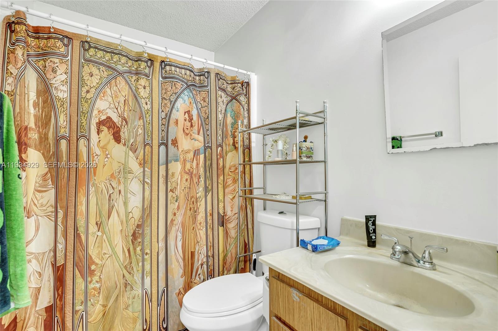   /   кв.футов $ 2026-04-10 0 Фото