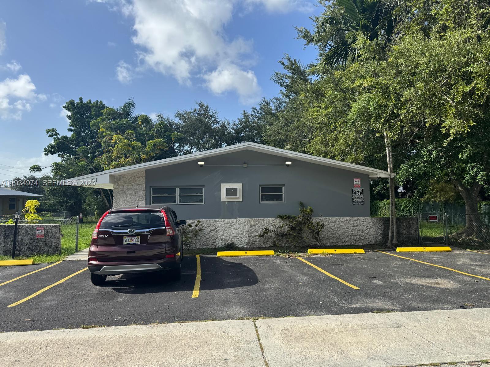 Ver detalles / 3185 sq. ft. $ 2025-12-23 0 foto