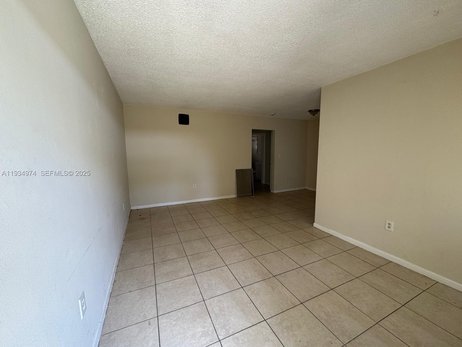 Ver detalles / 3185 sq. ft. $ 2025-12-23 0 foto