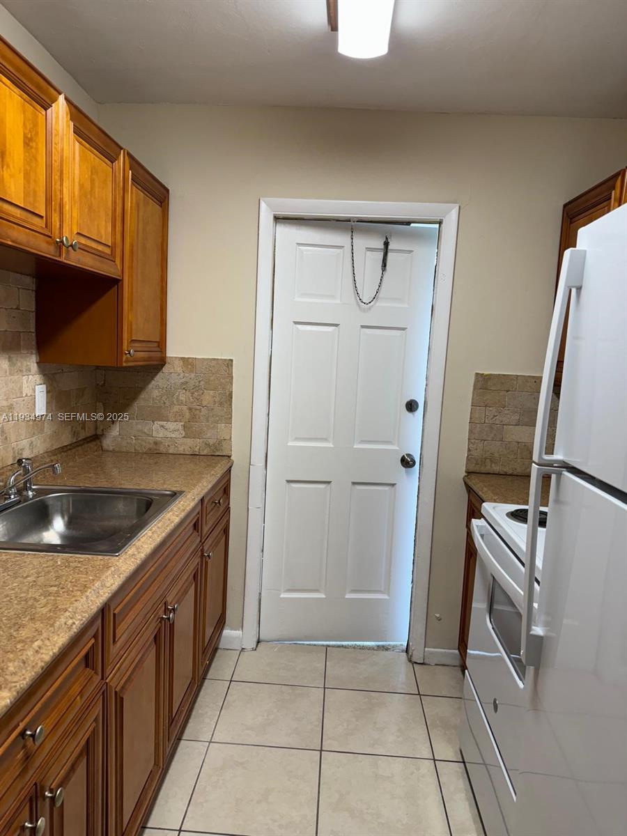 Ver detalles / 3185 sq. ft. $ 2025-12-23 0 foto