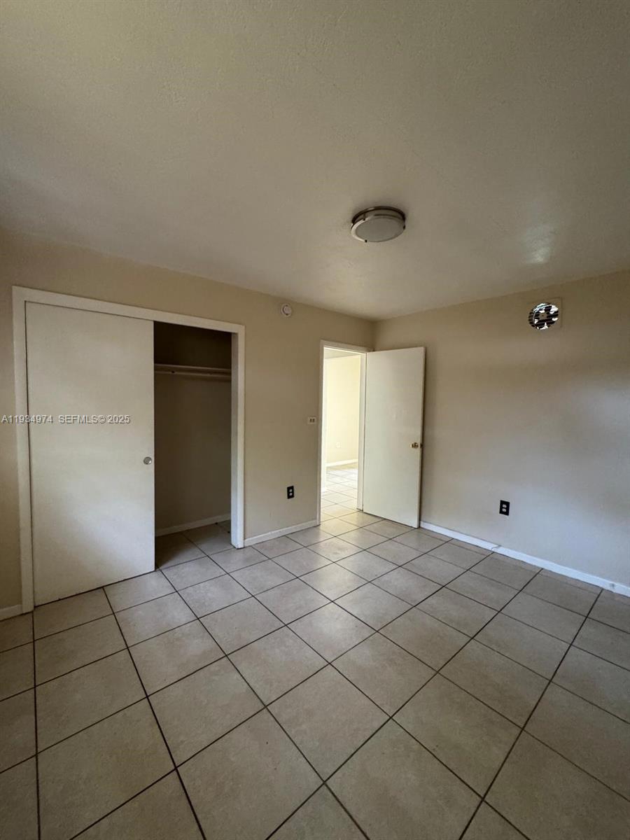 Ver detalles / 3185 sq. ft. $ 2025-12-23 0 foto