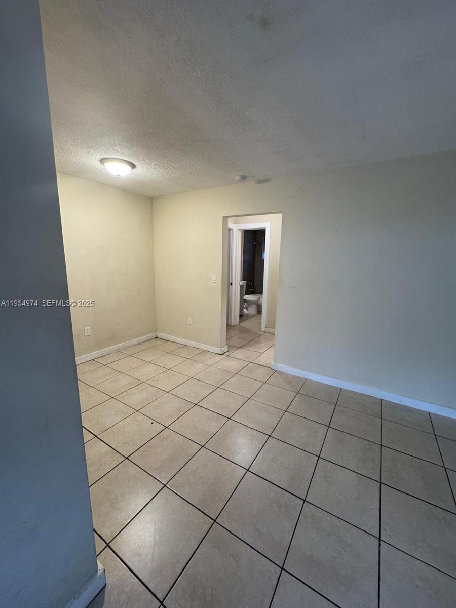 Ver detalles / 3185 sq. ft. $ 2025-12-23 0 foto