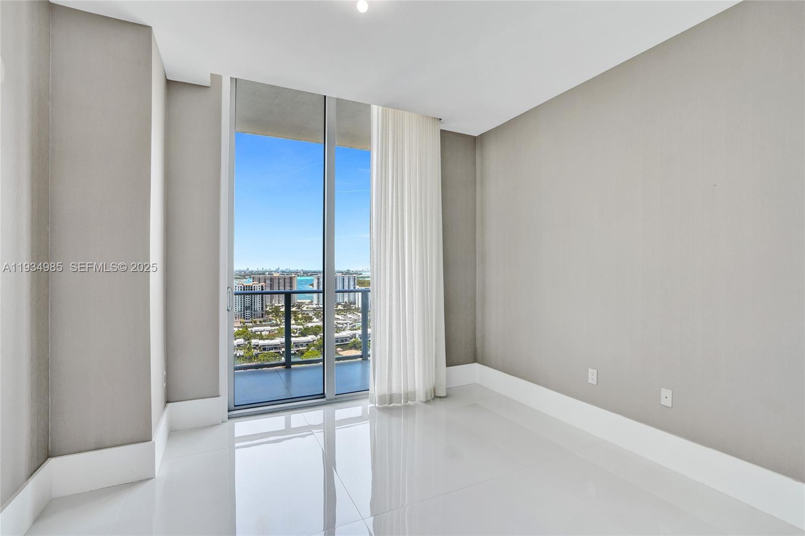 4-TS-04 4 / 5 4695 sq. ft. $ 2025-12-23 0 Photo