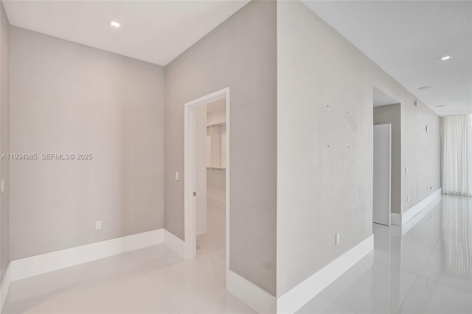 4-TS-04 4 / 5 4695 sq. ft. $ 2025-12-23 0 Photo