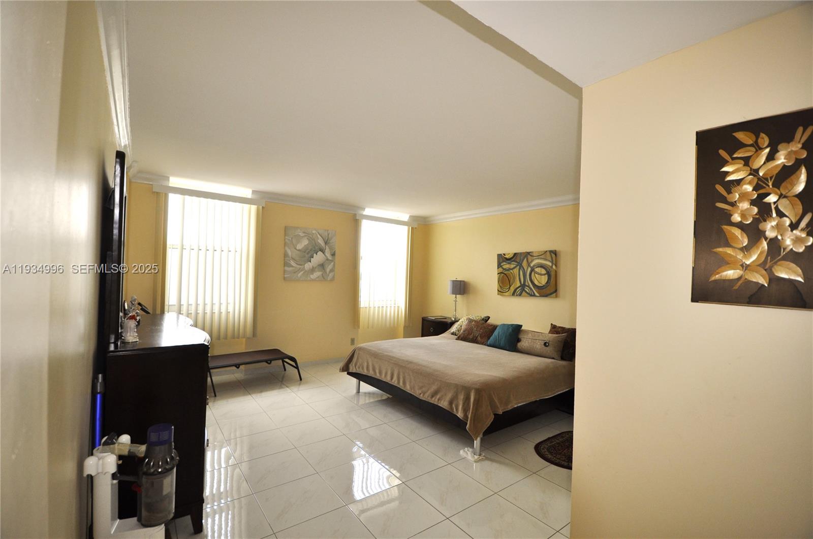 Photo of 1865 Ocean Dr #9I, Hallandale Beach, Florida, 33009 -