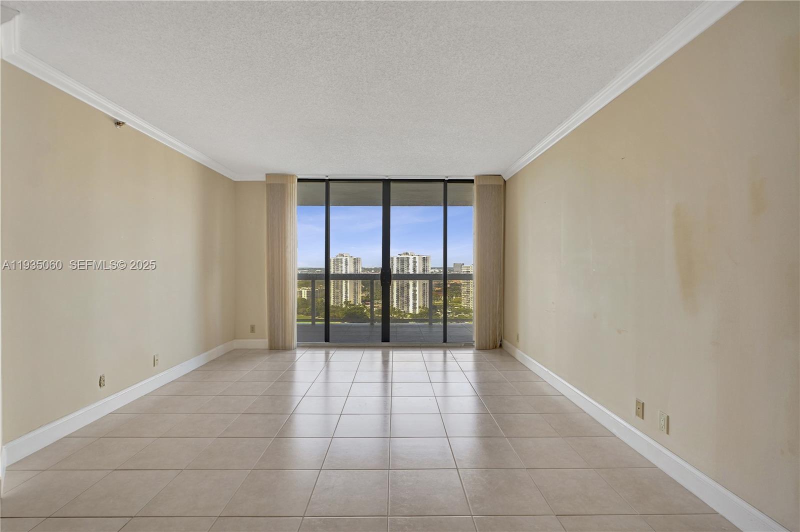 Photo of 20185 Country Club Dr  #2209, Aventura, Florida, 33180 - 