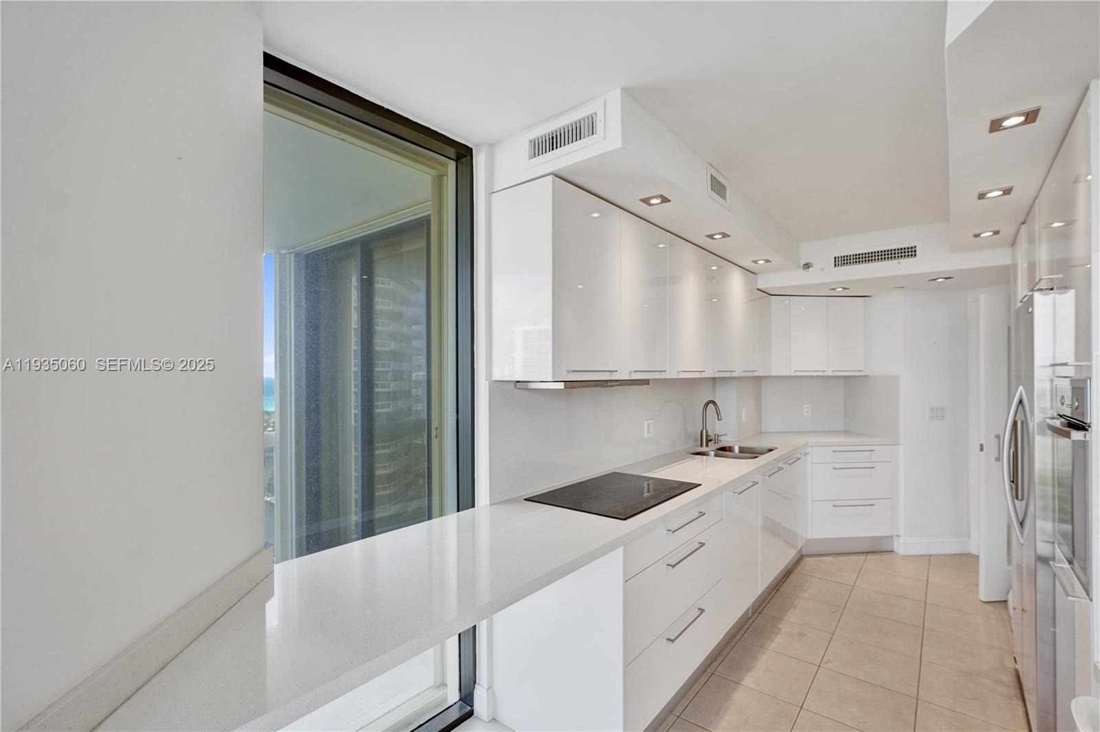 Photo of 20185 Country Club Dr  #2209, Aventura, Florida, 33180 - 