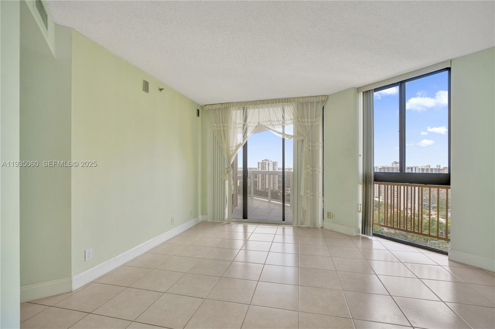 Photo of 20185 Country Club Dr  #2209, Aventura, Florida, 33180 - 