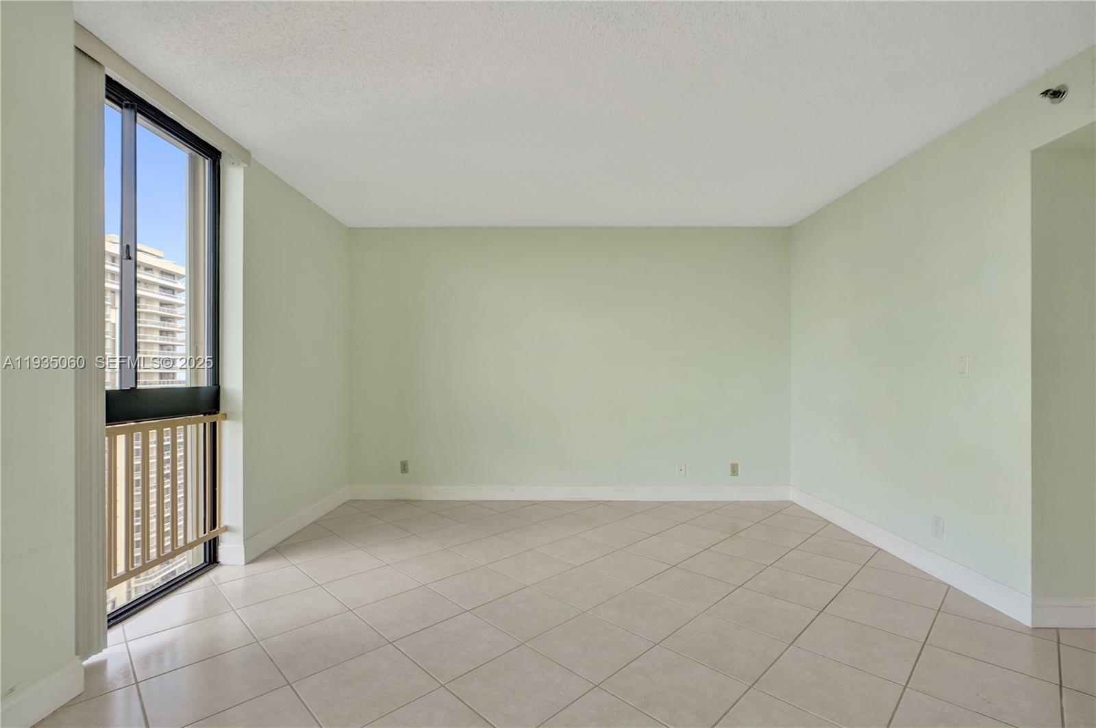 Photo of 20185 Country Club Dr  #2209, Aventura, Florida, 33180 - 