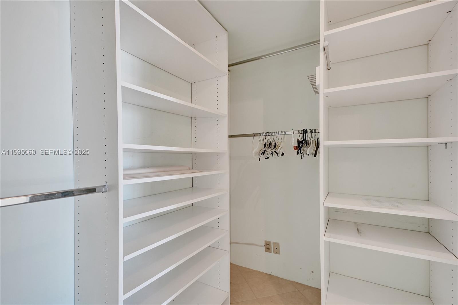 Photo of 20185 Country Club Dr  #2209, Aventura, Florida, 33180 - 