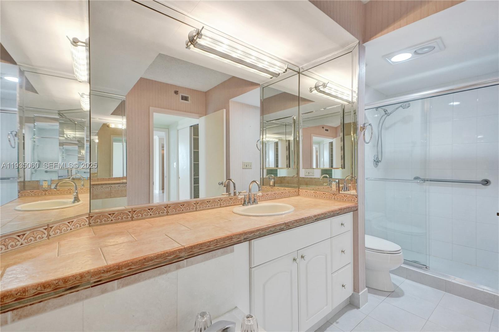 Photo of 20185 Country Club Dr  #2209, Aventura, Florida, 33180 - 