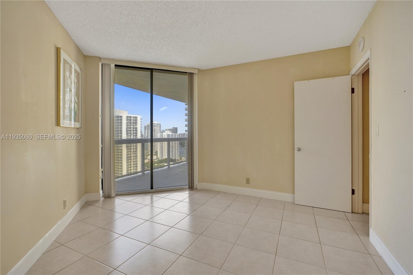 Photo of 20185 Country Club Dr  #2209, Aventura, Florida, 33180 - 