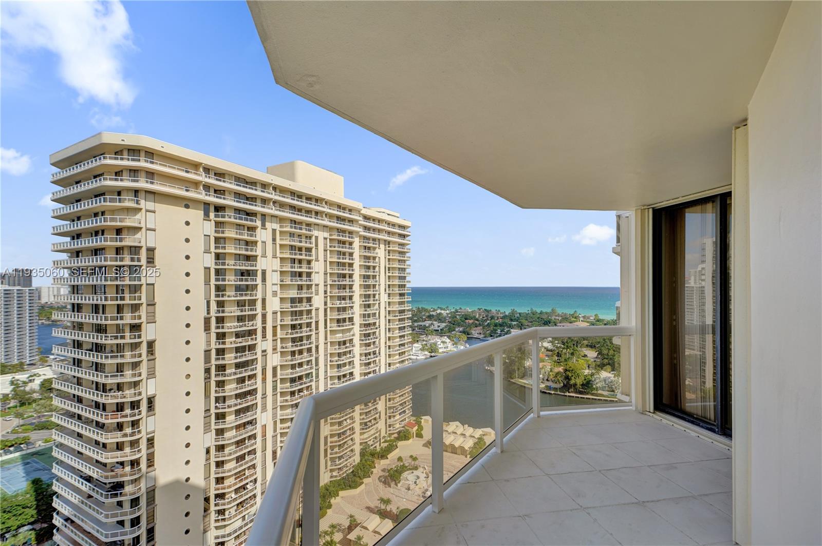 Photo of 20185 Country Club Dr  #2209, Aventura, Florida, 33180 - 