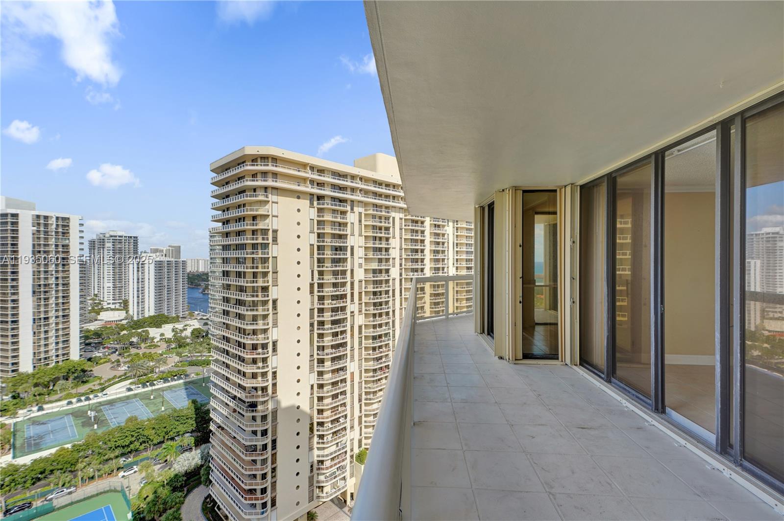 Photo of 20185 Country Club Dr  #2209, Aventura, Florida, 33180 - 