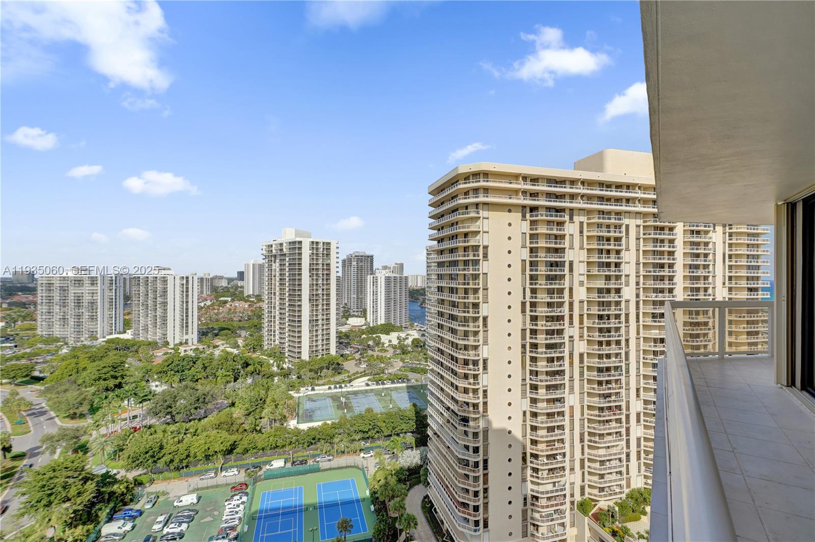 Photo of 20185 Country Club Dr  #2209, Aventura, Florida, 33180 - 