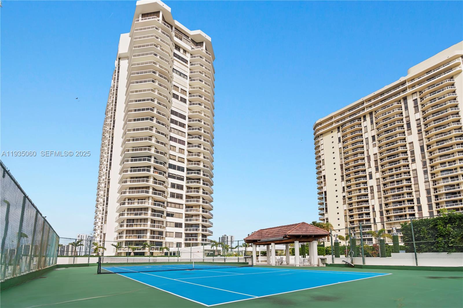 Photo of 20185 Country Club Dr  #2209, Aventura, Florida, 33180 - 