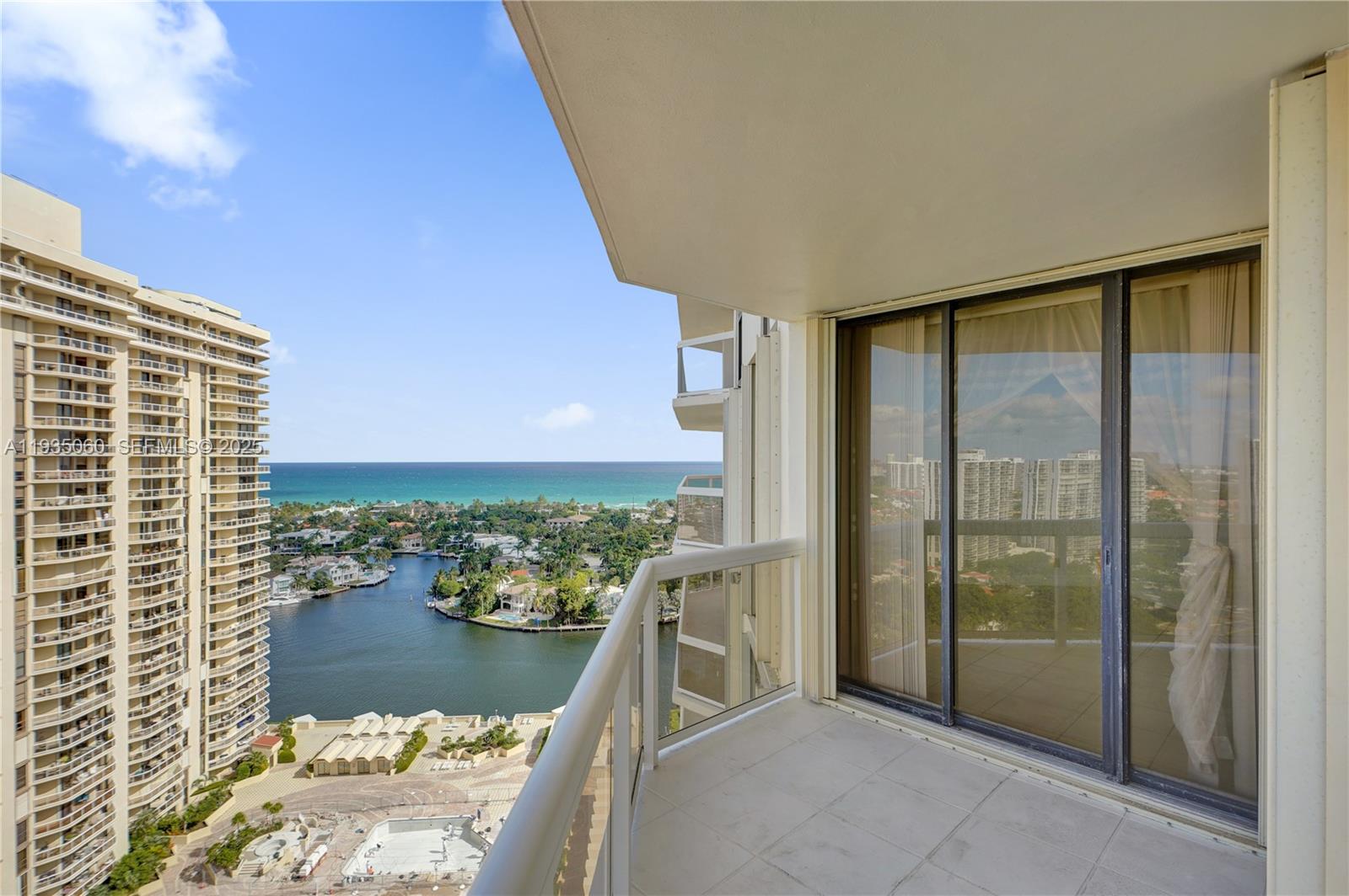 Photo of 20185 Country Club Dr  #2209, Aventura, Florida, 33180 - 