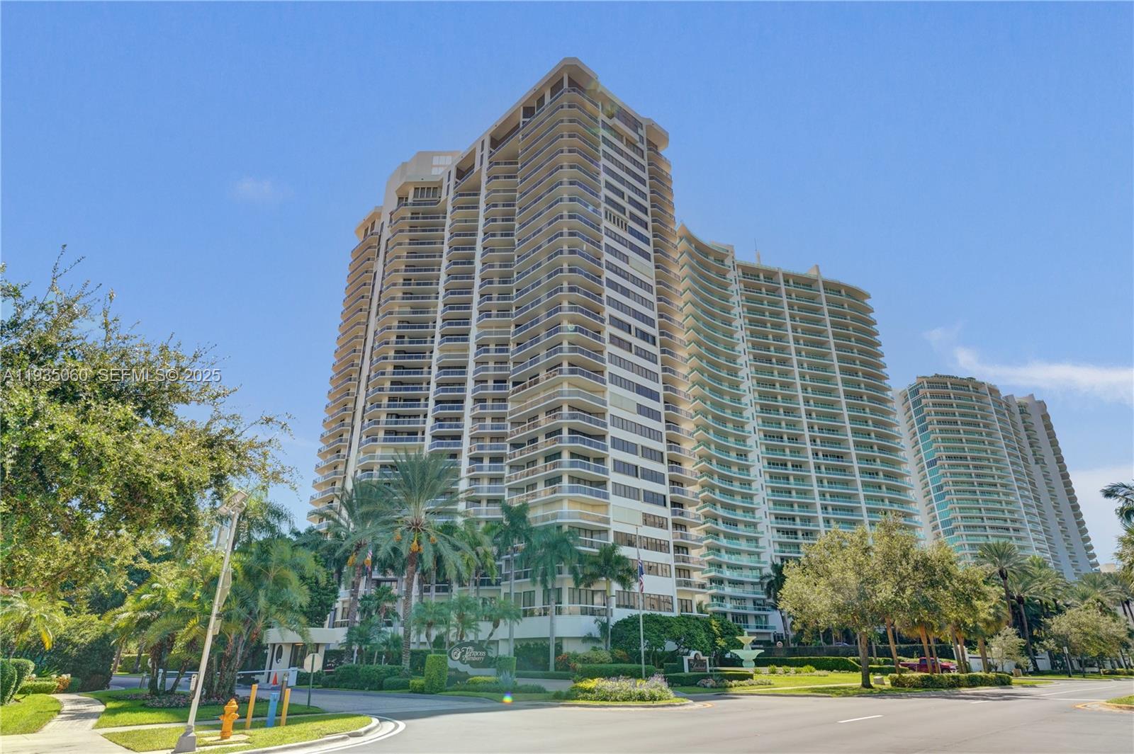 Photo of 20185 Country Club Dr  #2209, Aventura, Florida, 33180 - 