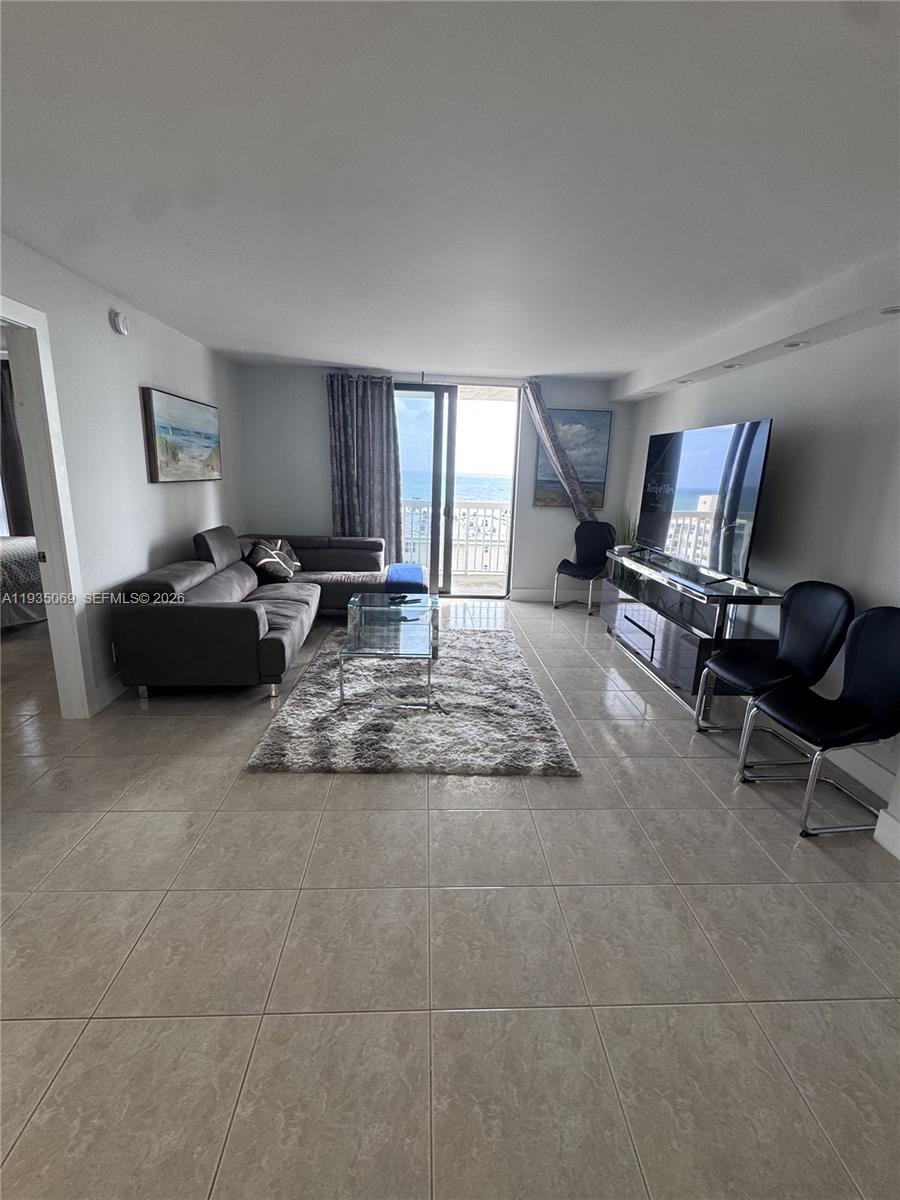 Photo of 1500 Ocean Dr  #10J, Hollywood, Florida, 33019 - 