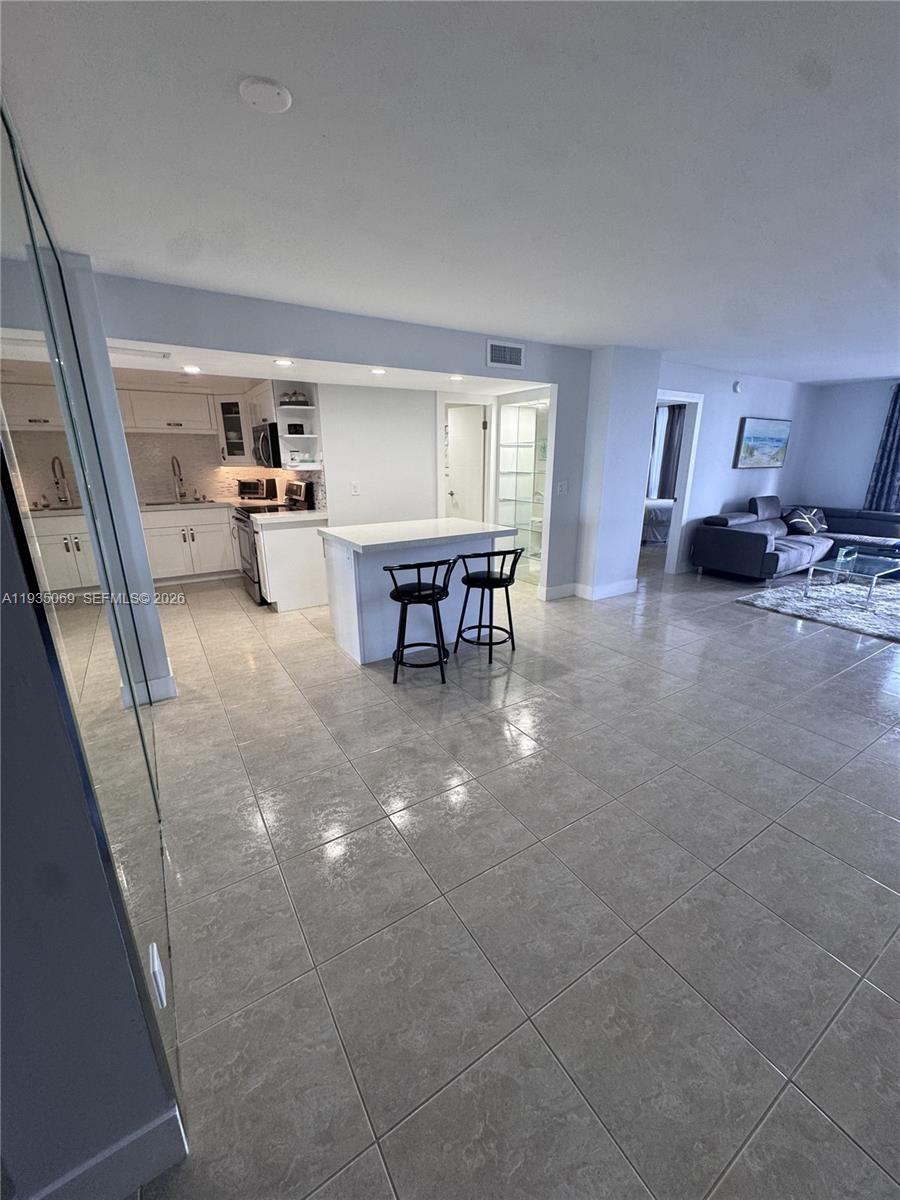Photo of 1500 Ocean Dr  #10J, Hollywood, Florida, 33019 - 